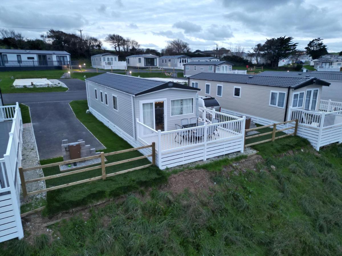 3-Bedroom Holiday Home With Valley Views New Quay Zewnętrze zdjęcie